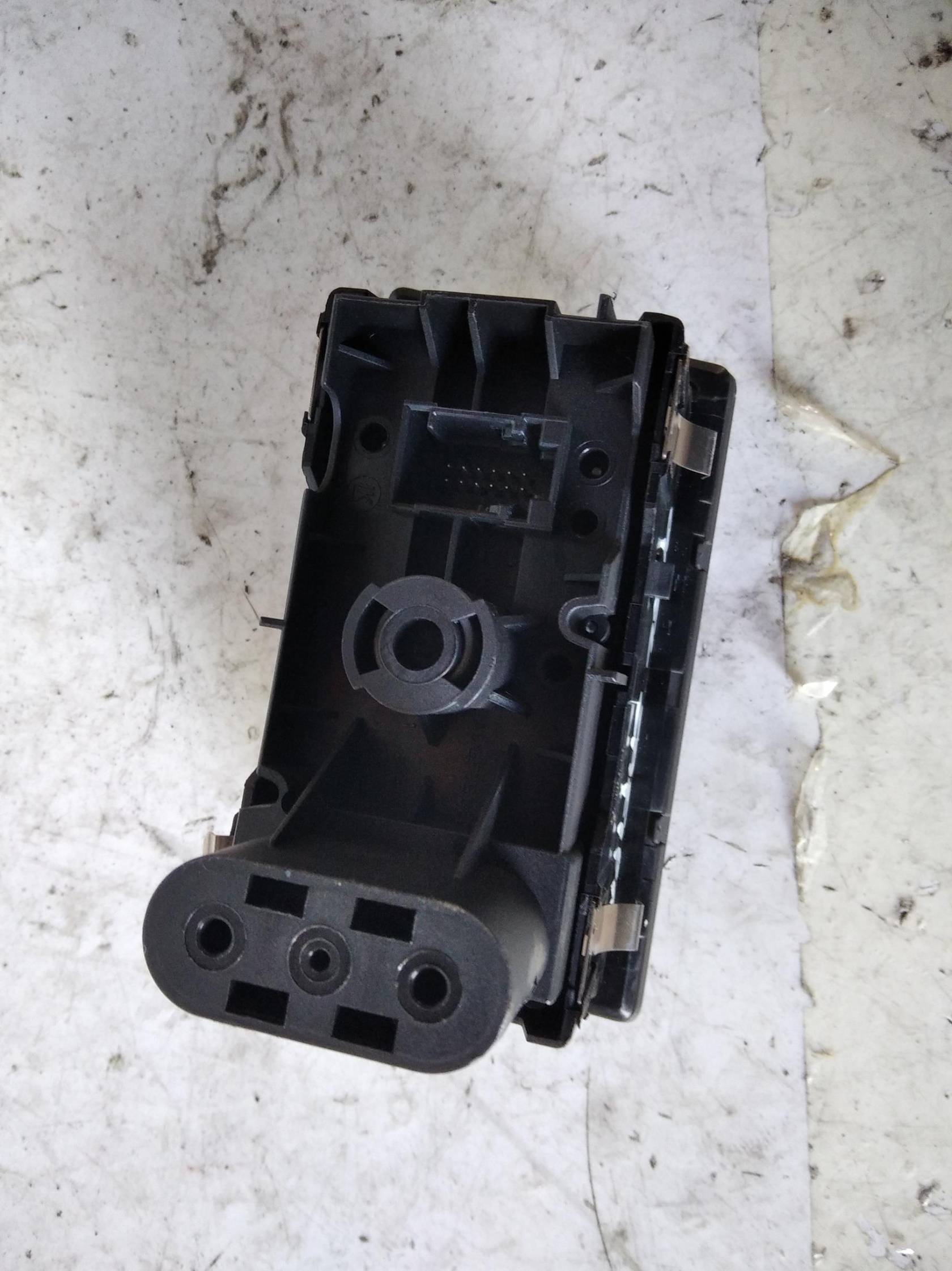 Interruttore blocco comando luci